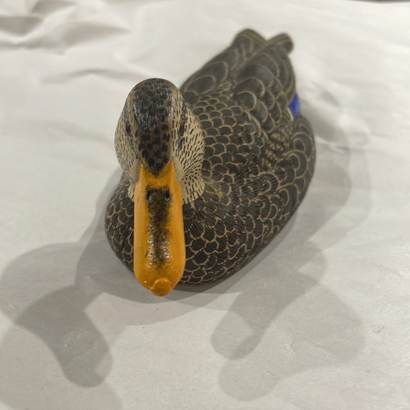 Bonded wood sculptures by world champion carver Hen Mallard - Picture 5 of 6